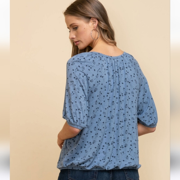NWT Notch Neck Bubble peasant top! 💙 - Picture 7 of 8